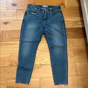 LOFT Curvy Skinny Jeans Raw Hem – Size 4P –